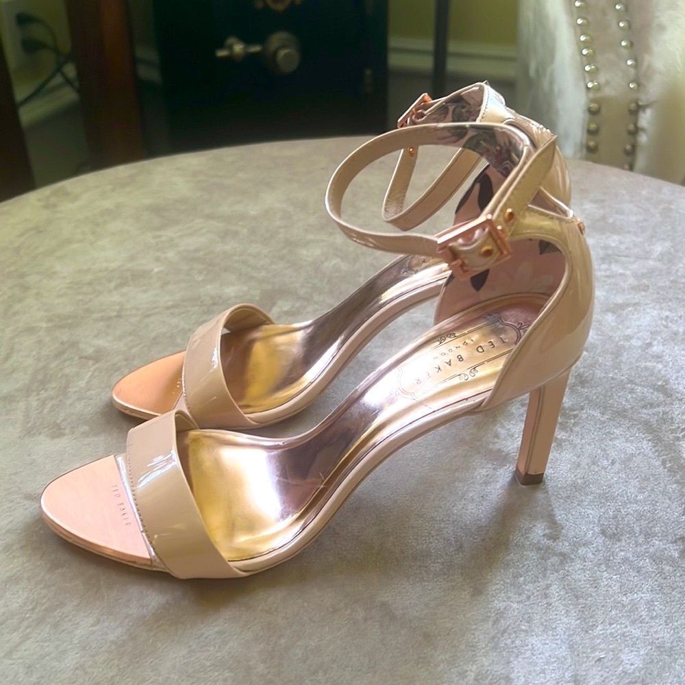*Ted Baker London* Sz 37.5 Nude Strappy Ankle Heels